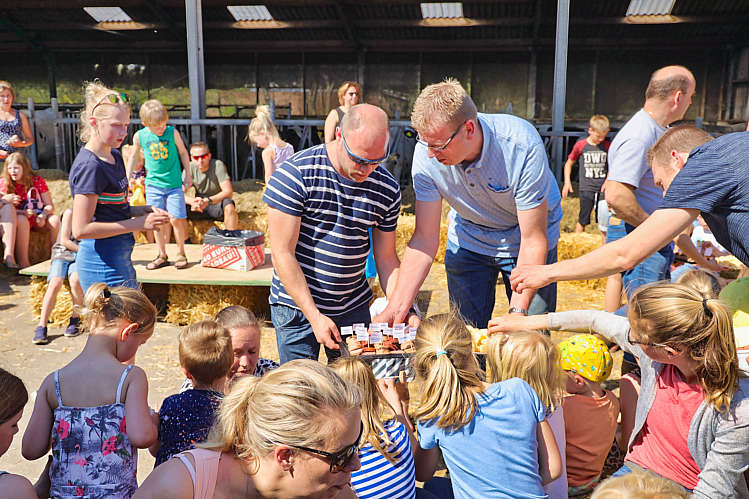 Paaseieren zoeken met en door speeltuinvereniging Wildebras_39